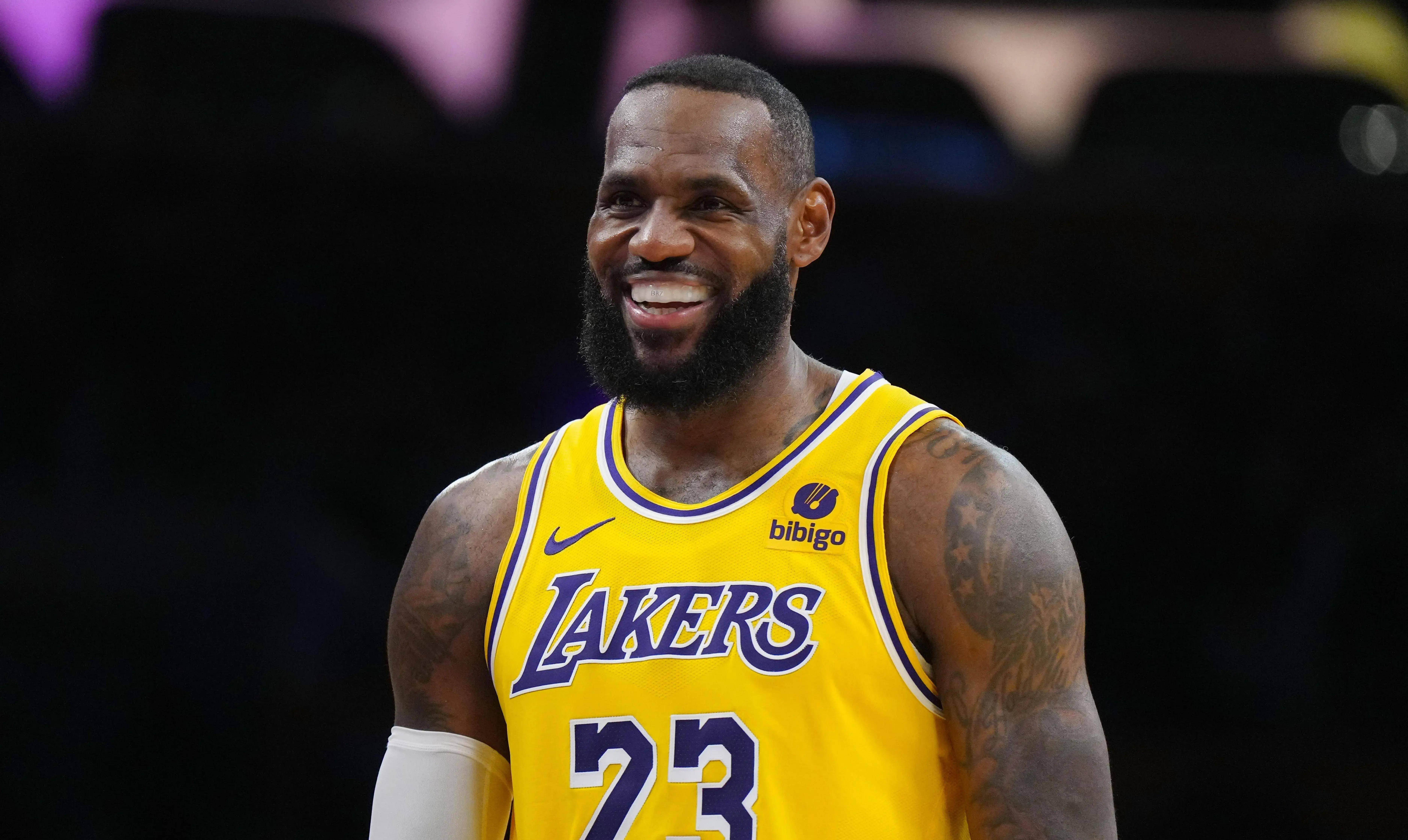 底特律活塞迎NBA季后赛关键赛，集结日伤情更新，媒体盛赞，阵容厚度经受考验的简单介绍