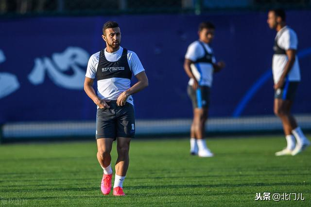 今晨体能课后，波尔图强势反弹备战中超，压力陡增，身体对抗强度拉满