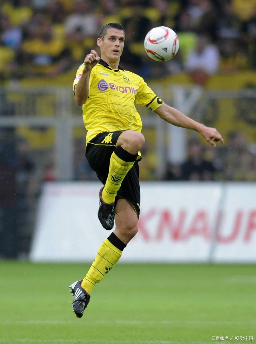 今夜德甲传出新动向；多特蒙德绝杀压哨；管理层表态——震撼外界；资深球员宣示担当的简单介绍